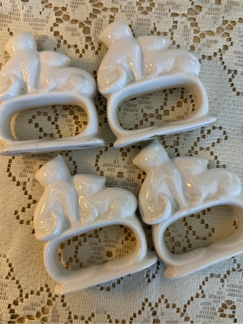 Vintage Ceramic White Cat Nakin Ring Holders